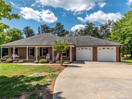 6572 Forest Creek Drive