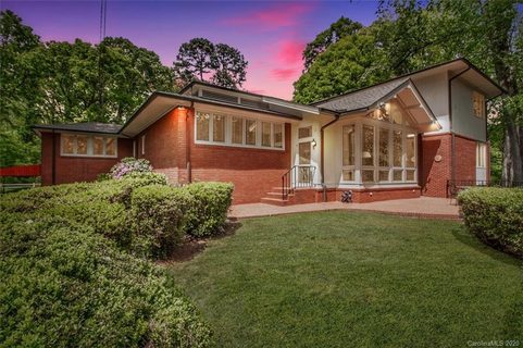 1316 Beechwood Road sold home in Valley Stream, Statesville, NC