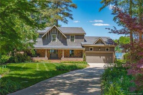 16102 Cramur Drive sold home in Norman Shores, Huntersville, NC