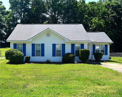 6341 Elgywood Lane sold home in Hunters Chase, Charlotte, NC