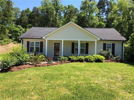 1046 Arrowhead Drive