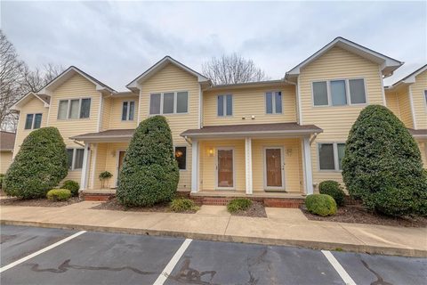 3388 White Oak Court