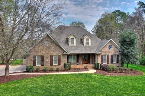 19734 Callaway Hills Lane sold home in Runneymede, Davidson, NC