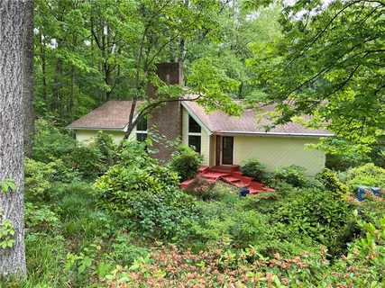 1496 Fairway Drive sold home in Fairway Acres, Newton, NC