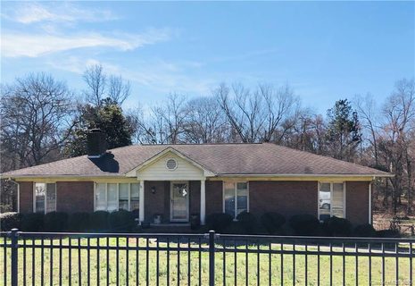 9313 Horseshoe Circle
