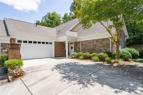 10915 Casetta Drive sold home in Bella Sera Villas, Matthews, NC