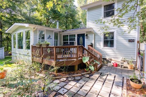 700 Owensby Road sold home in Rambling Ridge Est, Hendersonville, NC