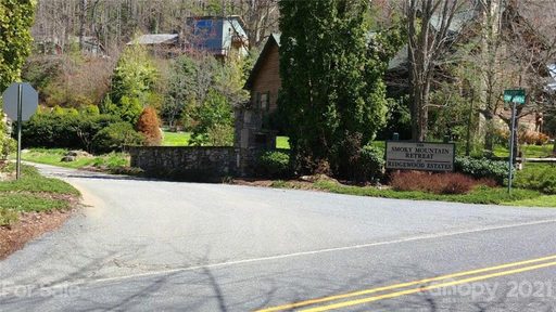 14 Hickory Drive sold lot in Ridgewood Estates, Waynesville, NC