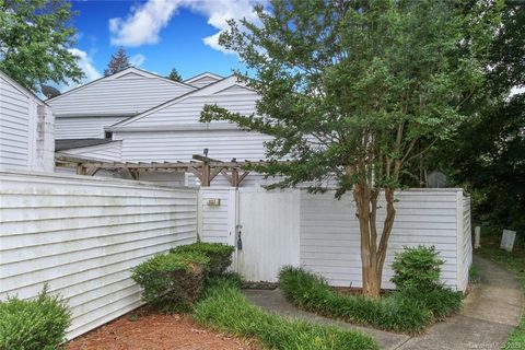 7127 Stonington Lane