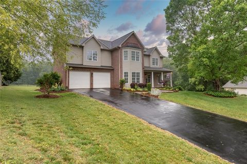 2726 Touchstone Circle
