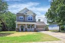 8702 Castle Cliff Drive sold home in Matthews, SC