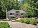9200 Hunting Court sold home in Matthews, SC
