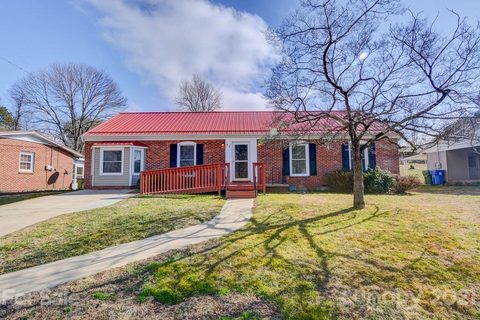 71 Starmount Drive sold home in Knollwood, Asheville, NC
