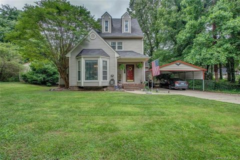 822 Raleigh Court sold property in Williamsburg, Gastonia, NC