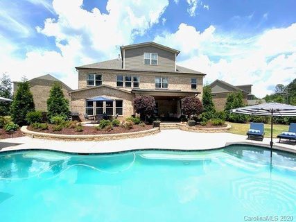 221 Claret Court