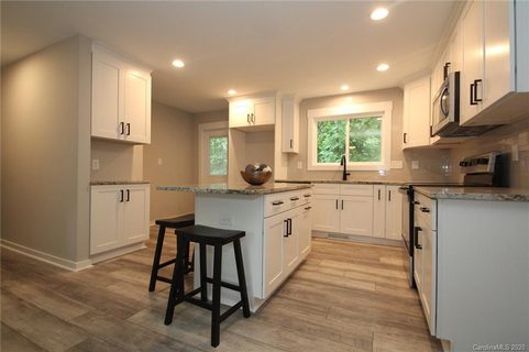 312 Glenrock Drive