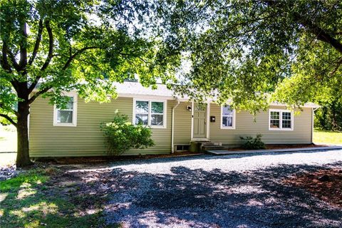 1239 Log Cabin Road