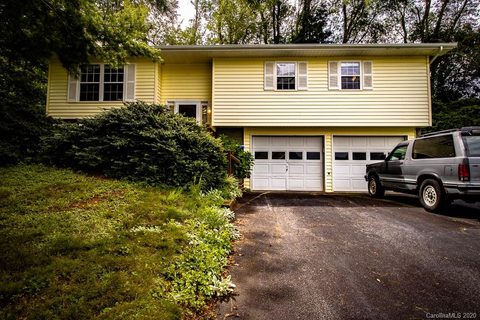 20 Clovernook Drive sold home in Clovernook, Arden, NC