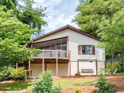 103 Sycamore Drive sold home in Bonclarken, Flat Rock, NC