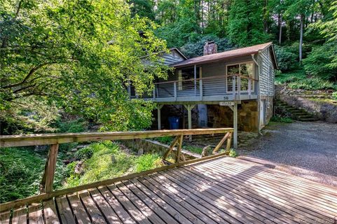 50 Cherokee Road sold home in Albemarle Park, Asheville, NC