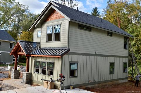Previously sold for $435,281
