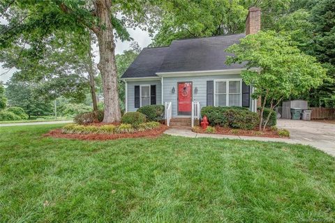 2475 Autumnwood Trail