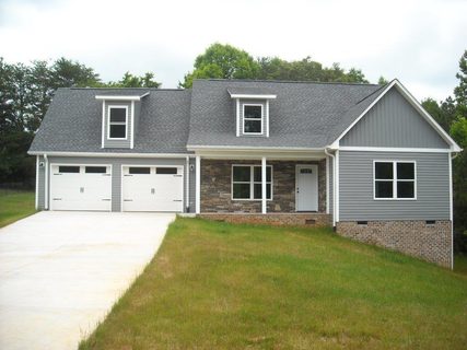 5372 Stonegate Farm Drive sold home in Stonegate Farm, Granite Falls, NC
