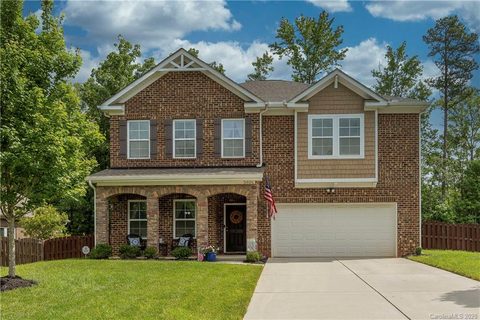 3806 Martele Drive sold home in Ravencroft, Charlotte, NC