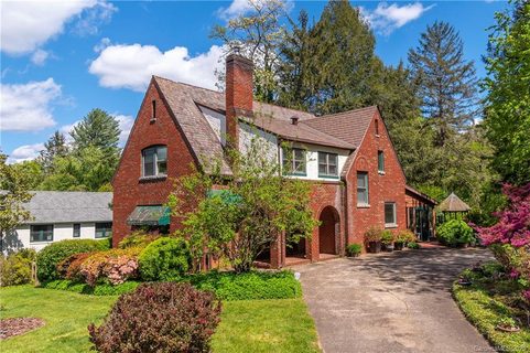 356 Lakeshore Drive sold home in Lake View Park, Asheville, NC