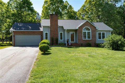 4701 Ransom Drive sold home in Bumgarner Gardens, Conover, NC