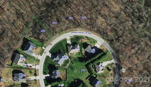1802 Pipers Ridge Circle sold lot in Pipers Ridge, Conover, NC