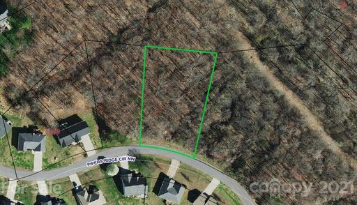 1744 Pipers Ridge Circle sold lot in Pipers Ridge, Conover, NC
