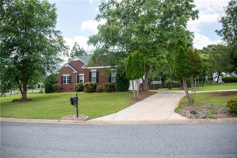 2415 Kings Farm Way 85