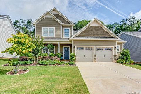 1065 Currituck Way