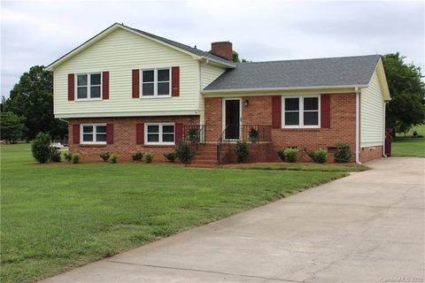 2208 Pennick Court sold home in Rocky River Acres, Harrisburg, NC