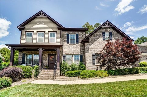 692 Old Cove Road sold home in River Lake, Tega Cay, SC