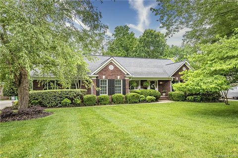 10306 Crestwood Drive