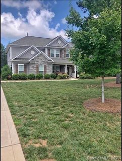 8011 Caliterra Drive sold home in Irongate, Charlotte, NC