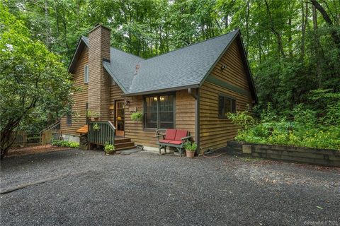 203 Pine Grove Road sold home in Christmount, Black Mountain, NC