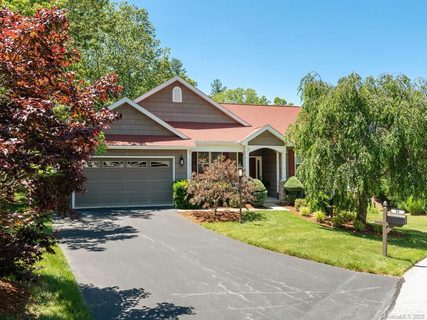 36 Old Pasture Way sold townhome in Shaws Creek Farm, Hendersonville, NC