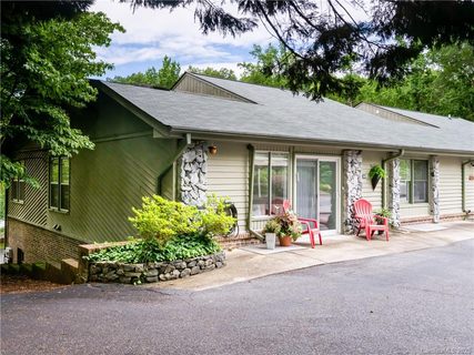44 Jervey Road 4A sold home in One Tryon Place, Tryon, NC