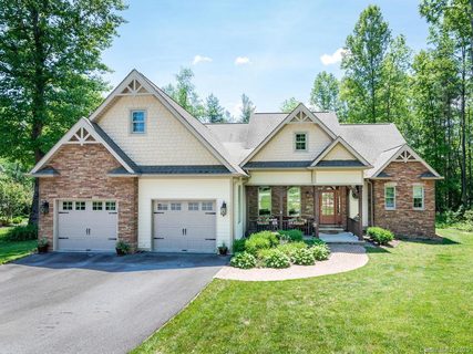 272 Holly Haven Court sold home in Holly Springs Place, Mills River, NC