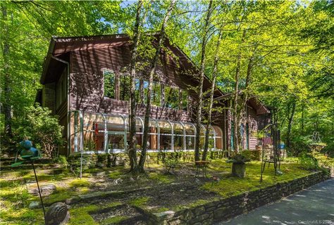 Previously sold for $429,000