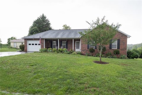 4937 Thoreau Drive sold home in Swinging Bridge, Conover, NC