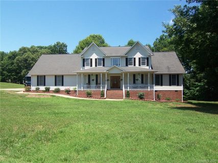 112 Comanche Drive