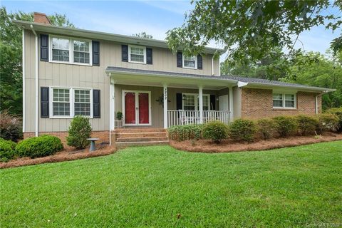 1202 Hawthorne Road sold home in Kenilworth, Lancaster, SC