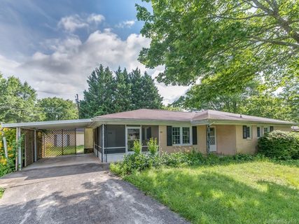 203 Jeff Street sold home in Green Acres, Hendersonville, NC