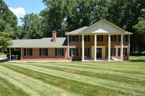105 Forest Hills Drive sold home in Forest Hills, Mount Holly, NC