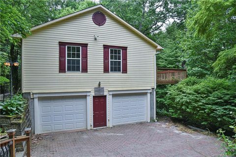 115 Wildflower Cove Drive
