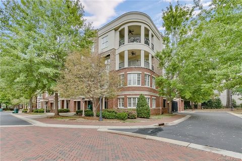6717 Louisburg Square Lane